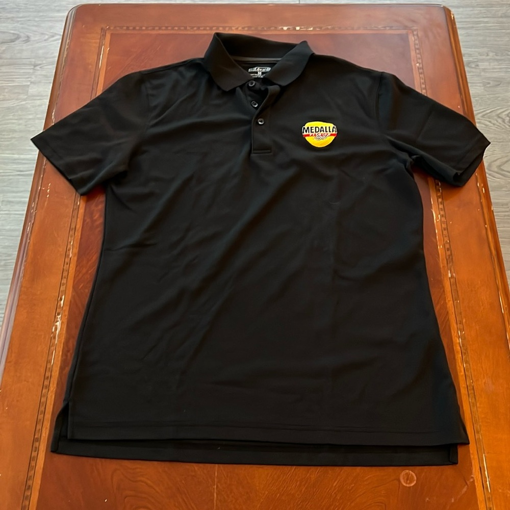 Medalla Anti-Microbial Polo